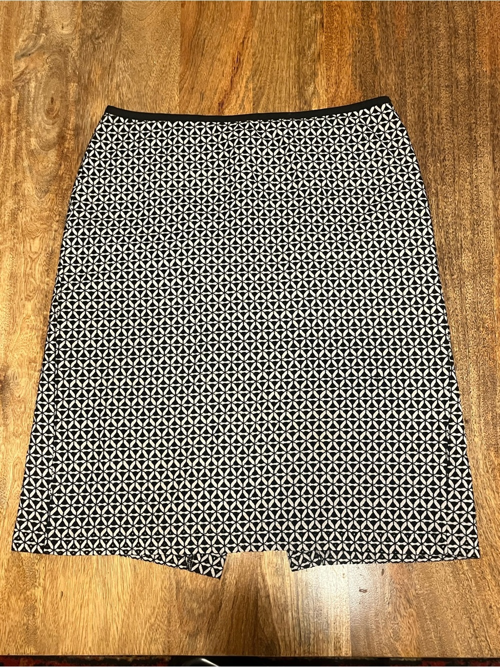 Talbots Black and White Geometric Pencil Skirt